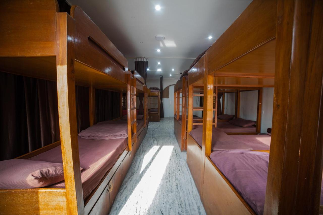 Pearl Courtyard Dormitory فاراناسي المظهر الخارجي الصورة