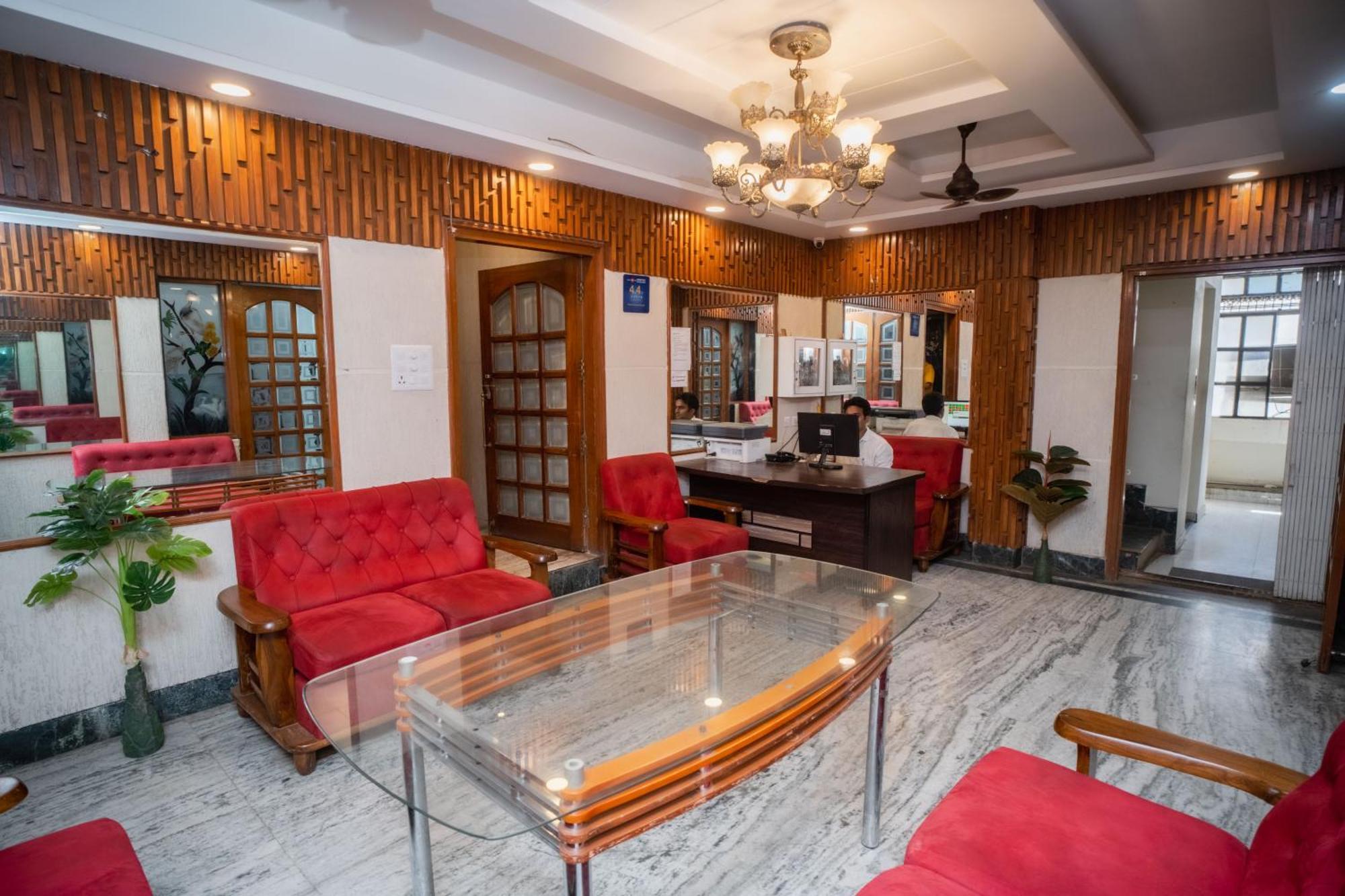 Pearl Courtyard Dormitory فاراناسي المظهر الخارجي الصورة