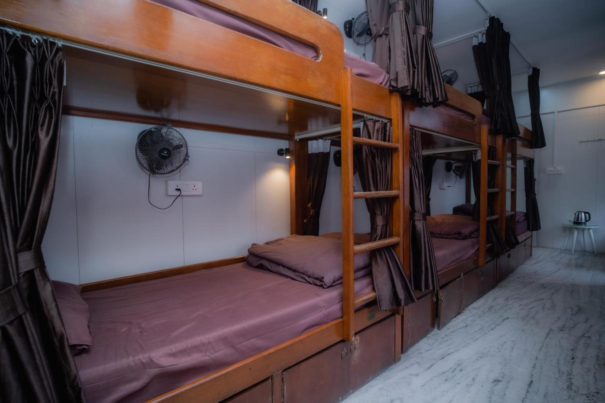 Pearl Courtyard Dormitory فاراناسي المظهر الخارجي الصورة