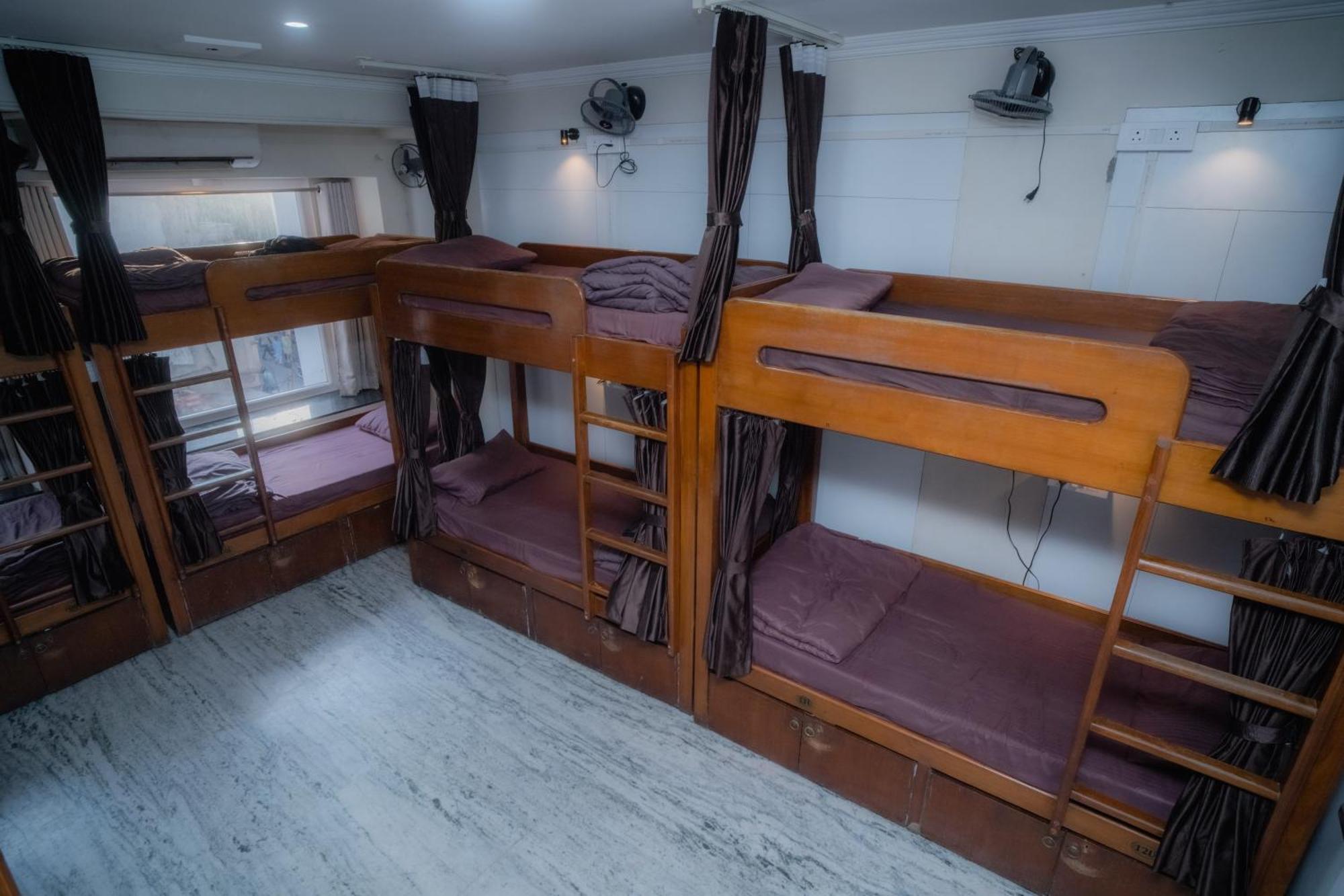 Pearl Courtyard Dormitory فاراناسي المظهر الخارجي الصورة