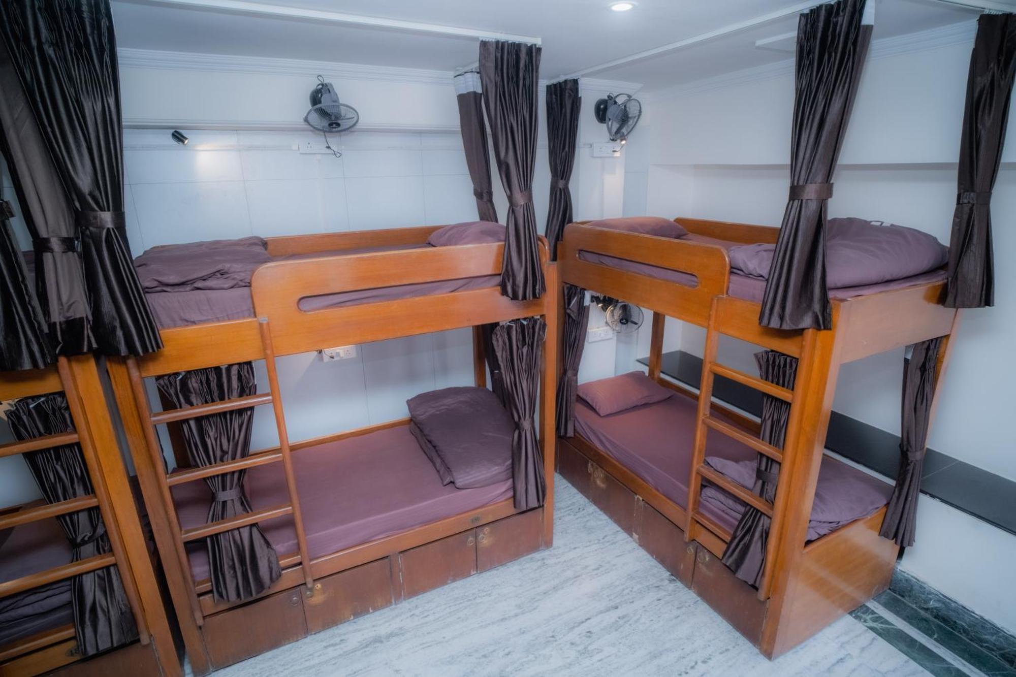 Pearl Courtyard Dormitory فاراناسي المظهر الخارجي الصورة